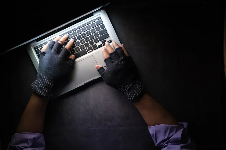 Digital lock symbolising cyber insurance protection for SMEs against cyber threat